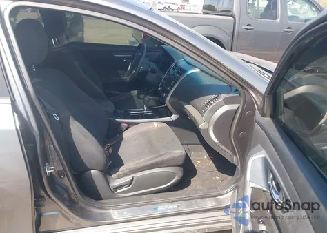 2014 Nissan Altima 2.5 Sv из США, поврежденный, VIN 1N4AL3AP8EC328643